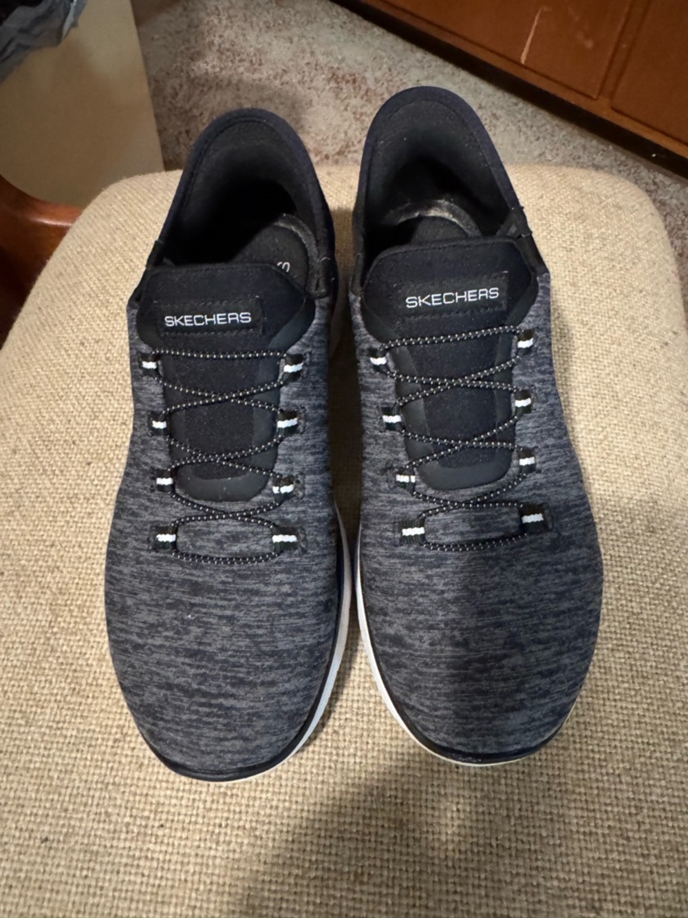 Skechers slip on